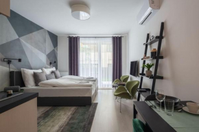Intimate Ground-Floor Hideaway - 011